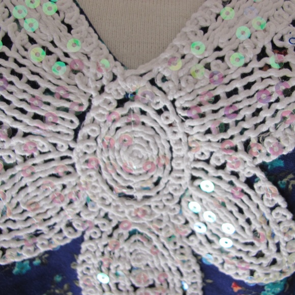 Rodeo Fox Navy Floral Bell-Sleeved Tunic  Brand Ne - Picture 4 of 8